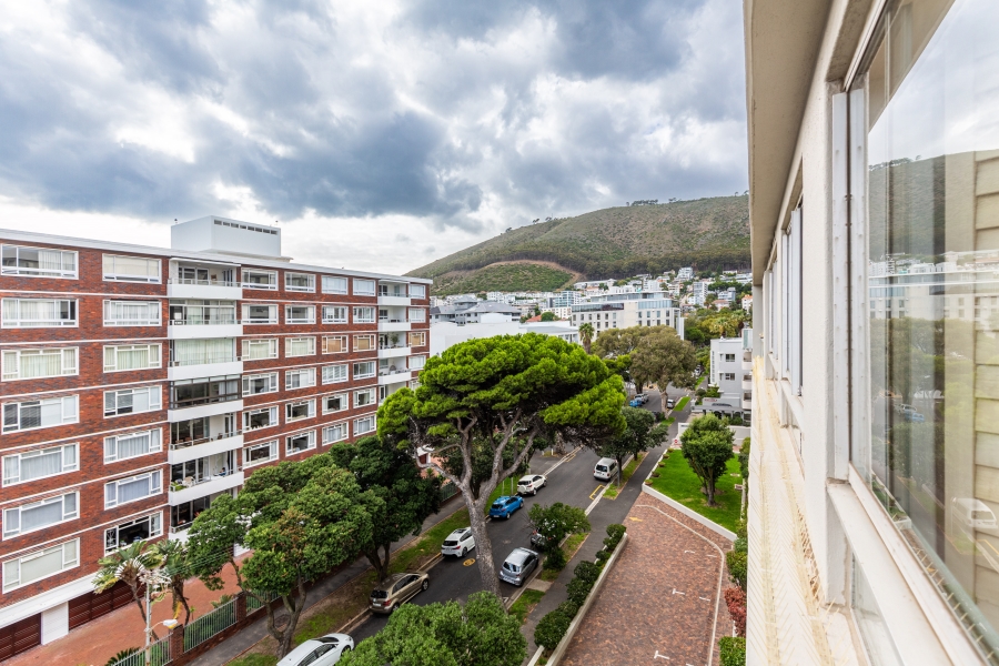 To Let 3 Bedroom Property for Rent in Sea Point Western Cape